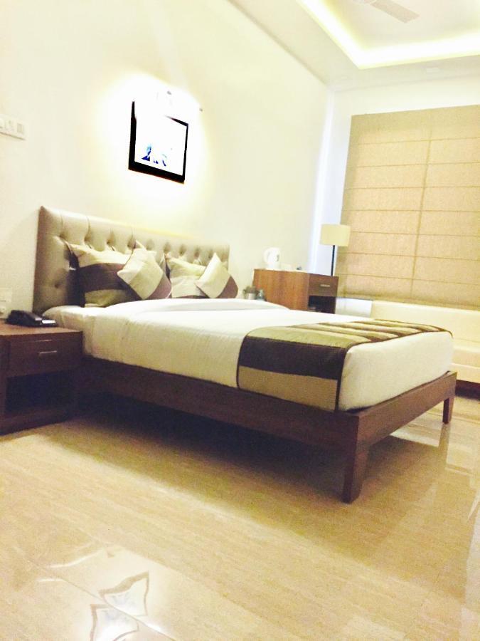 Hotel Ajmer Regency Exteriör bild